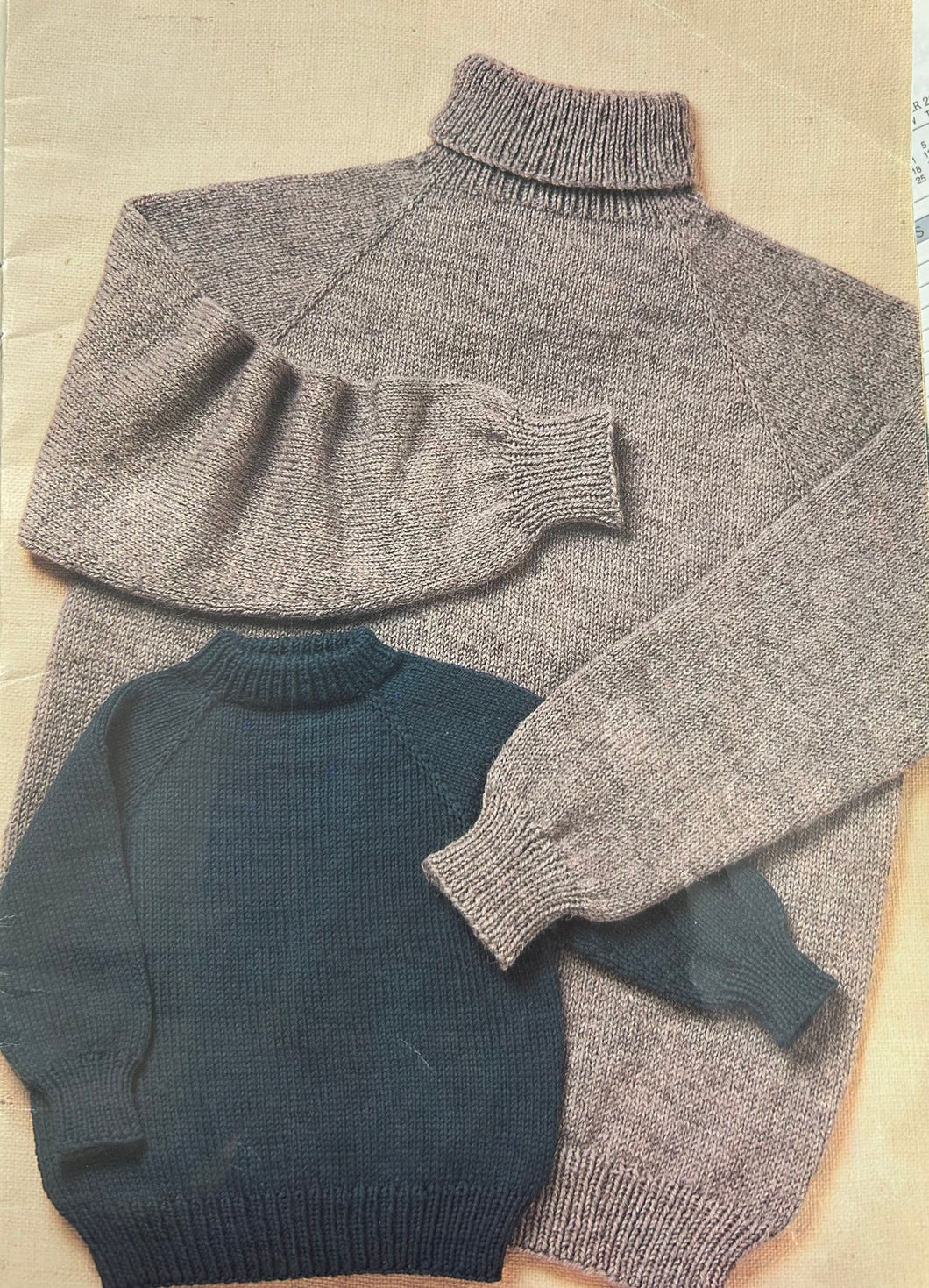 Top Down Sweater Class - Saturdays  8/23,8/30, 9/6, 9/13, 9/27, 10/4