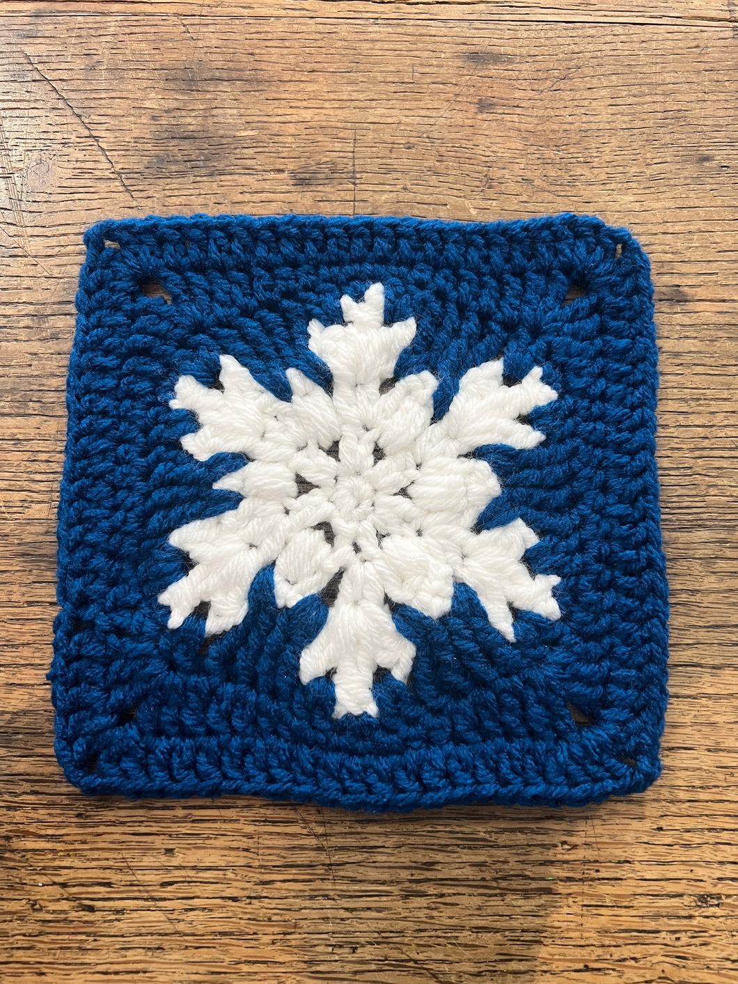 Snowflake Granny Square    (Thurs - Jan 30)